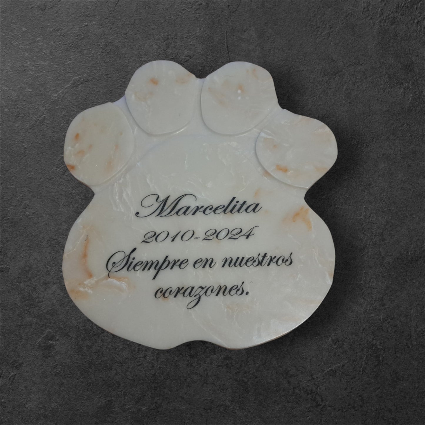 lapida de perrito formato patita