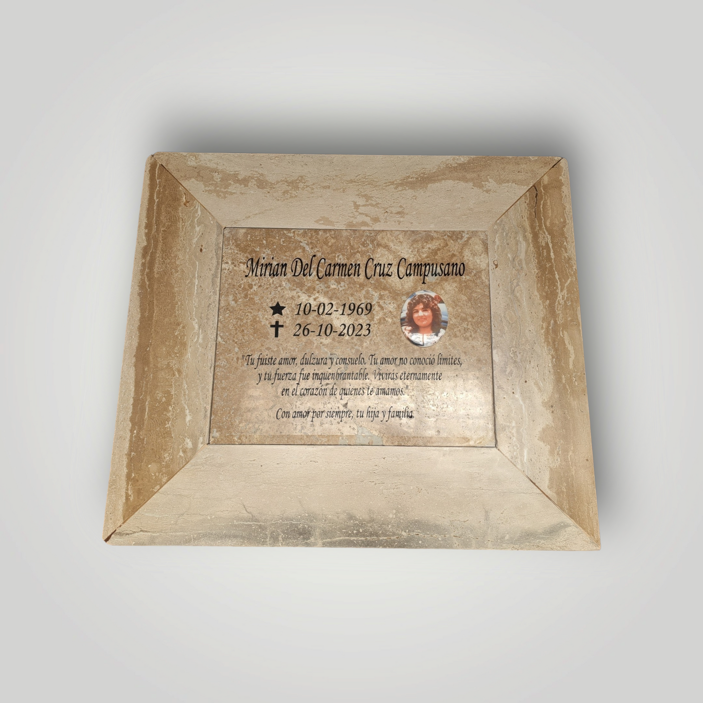 Lapida para nicho de mármol travertino